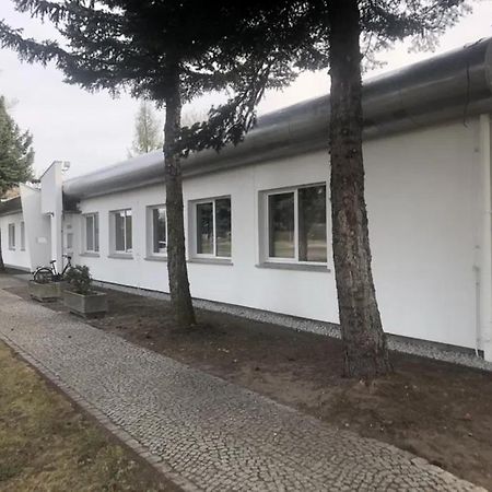 Hostel Leszno Ul.Uslugowa Exterior foto